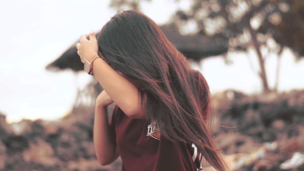 一个人的壁球，两个人的爱情