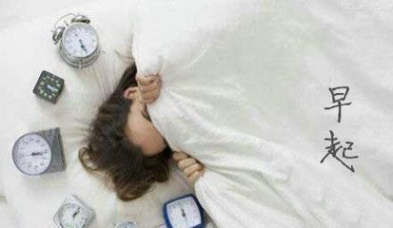 人生最可怕的事，是一边后悔一边生活。