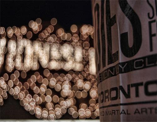 年轻人的冷幽默