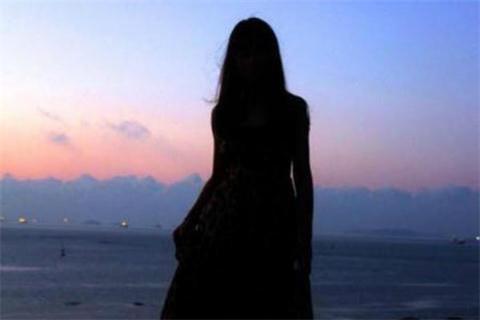 漂亮的荧光瓶子图片_唯美浪漫的瓶子