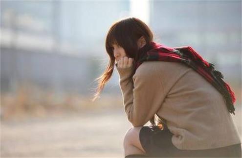 蓝色妖姬唯美带字图片_妖艳迷人的蓝玫瑰