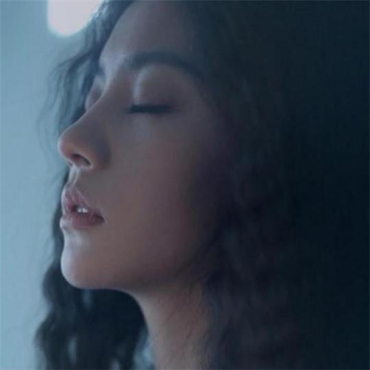 看起来生活得很轻松,其实你很用力