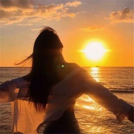 自己走过才叫路,人无憾，路无尘