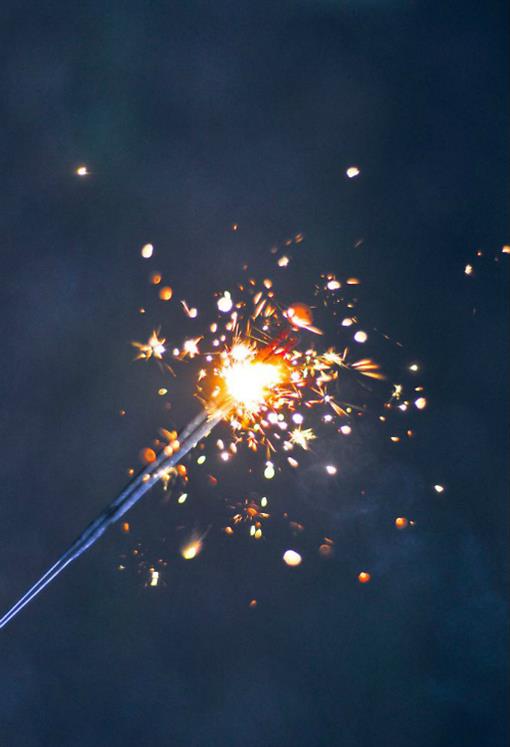 一沐：爱你的每个瞬间像飞逝而过的地铁