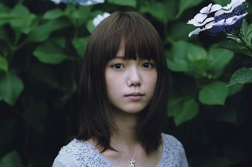 鞋城女保安