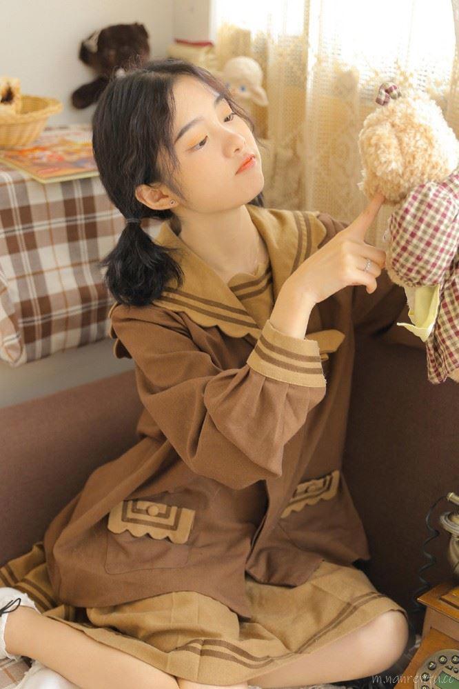 情，是笺底诗行里一抹霓影