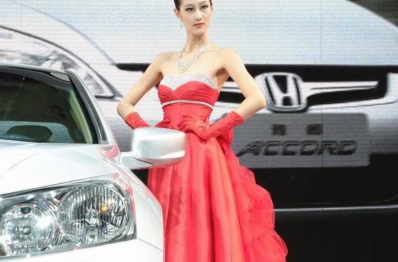 老汉玩丫头的小说绝品女婿 高h bl动漫