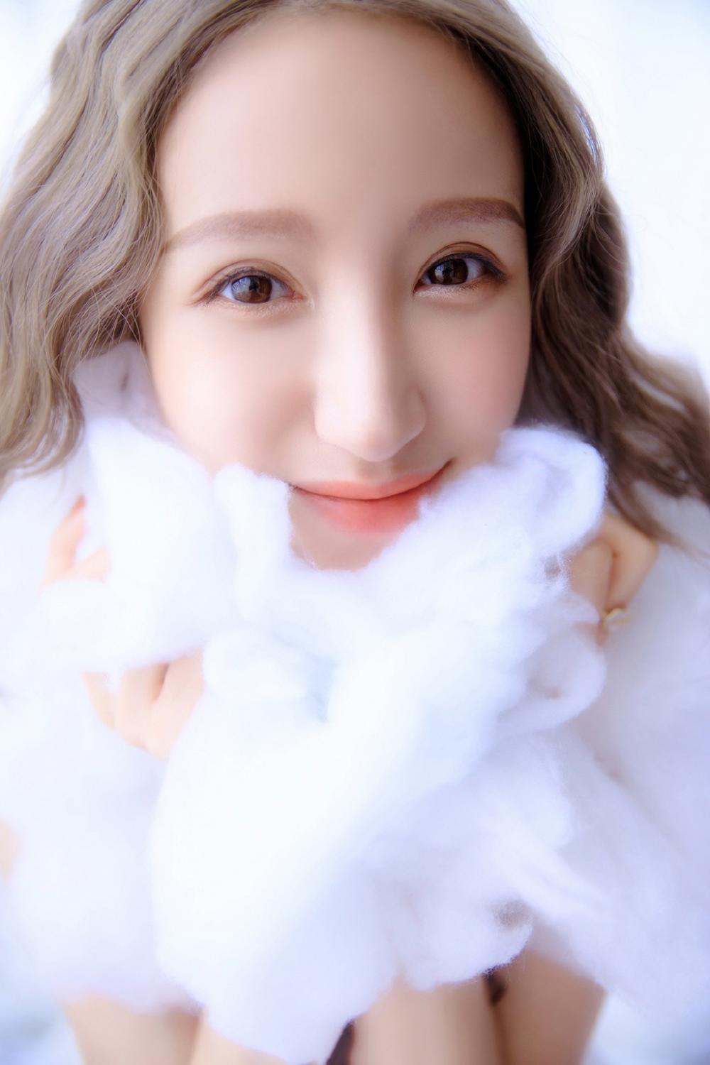 短发女神居然邀我一起去户外