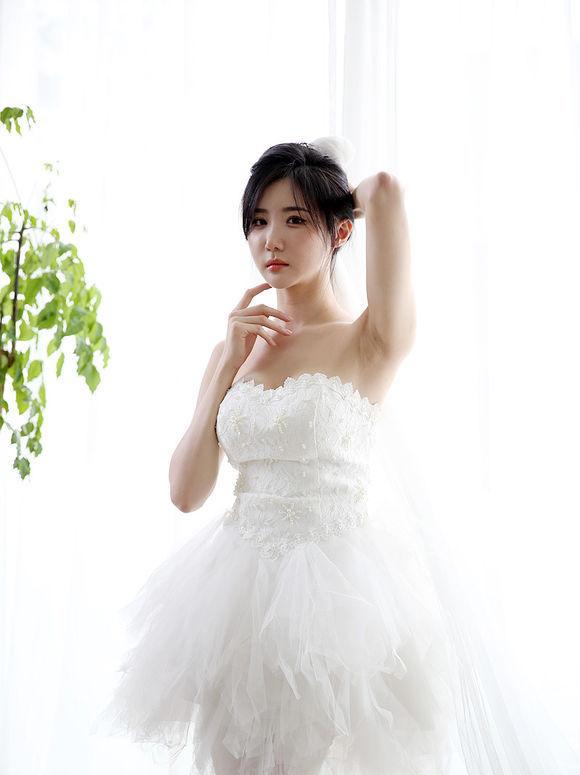 狼狗进入张柔第三十部 大狼狗干谢欣欣txt下载 刘小静与大狼狗小