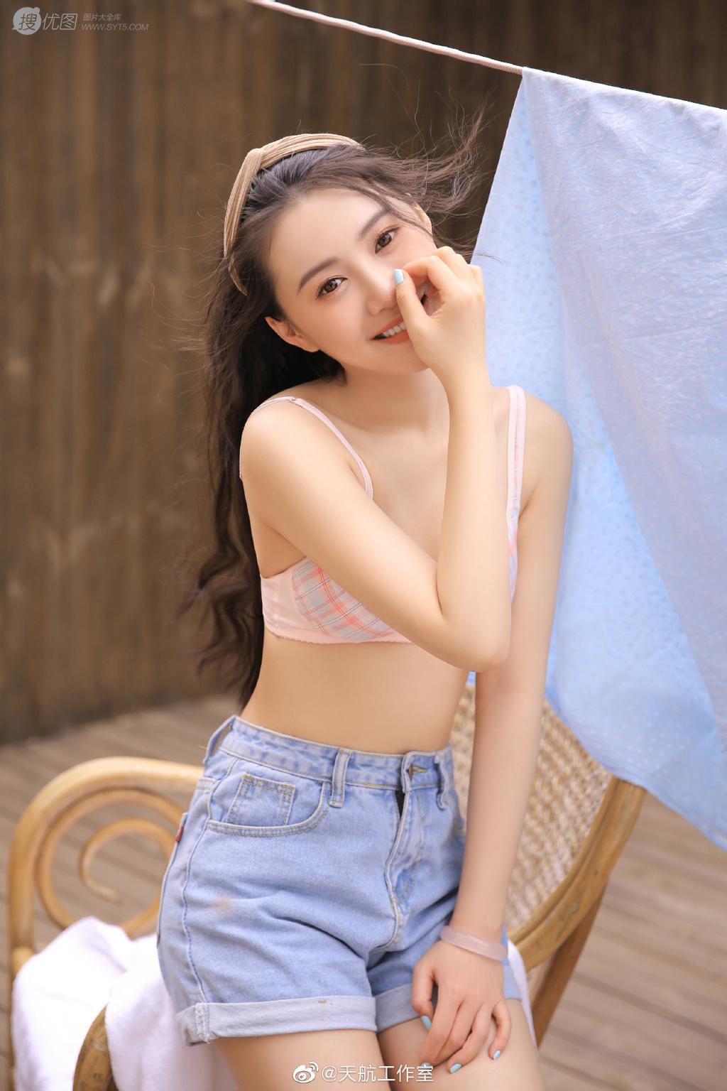 朋友如水，淡而流深