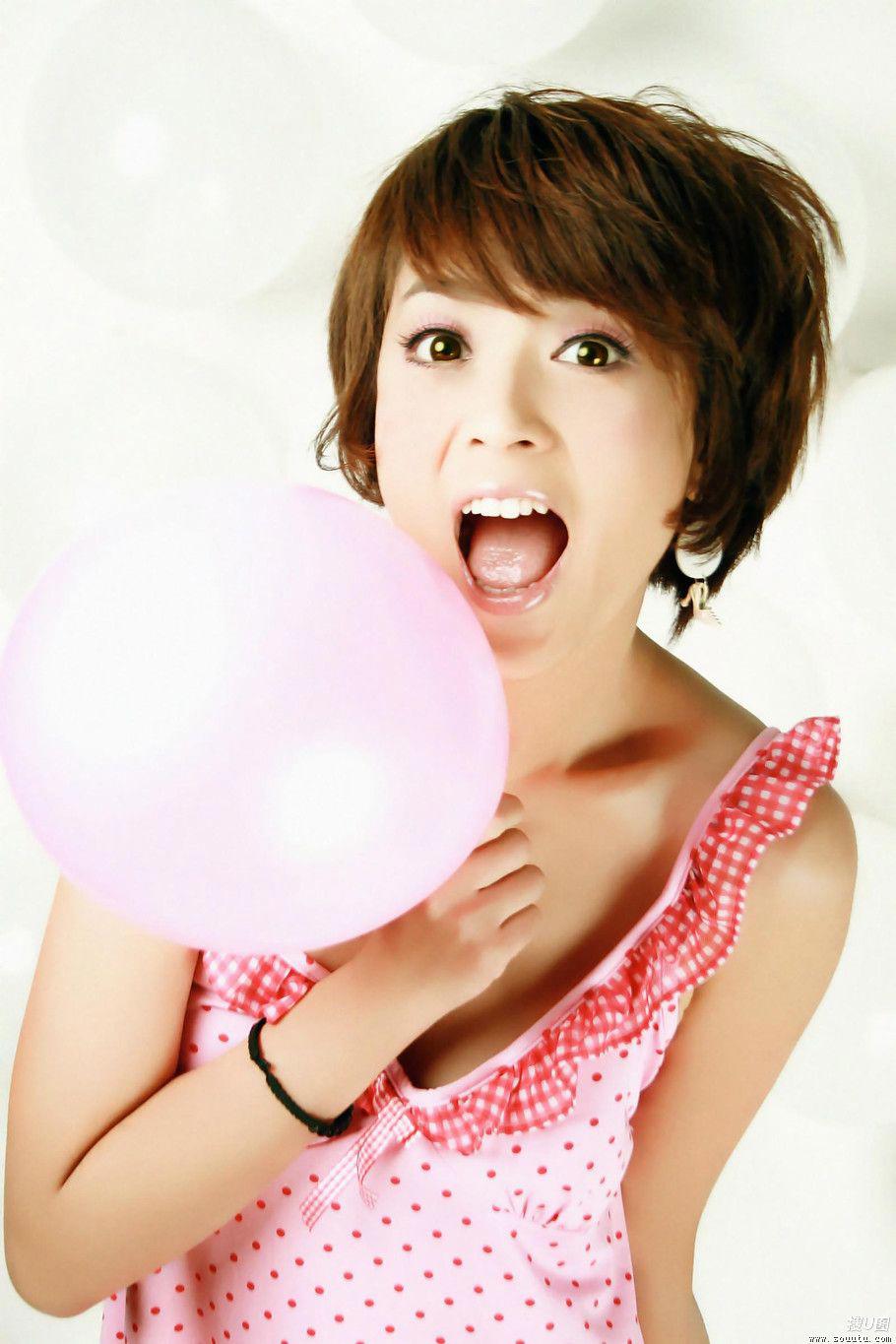 男上位时给她更多阴蒂快感