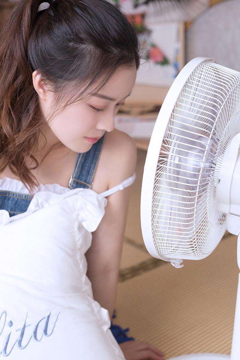 咬牙成全老公泄欲他却不懂怜惜