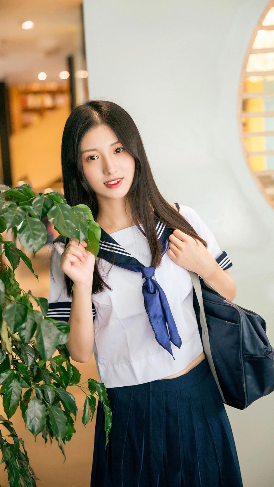 我爱的她情愿做别人的第三者