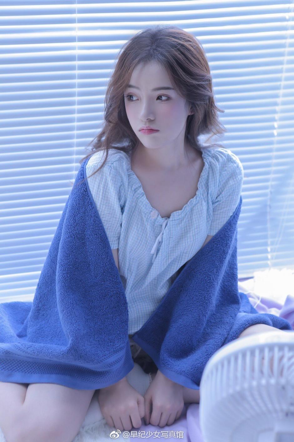 你是一朵倾城的玫瑰,却已独自枯萎