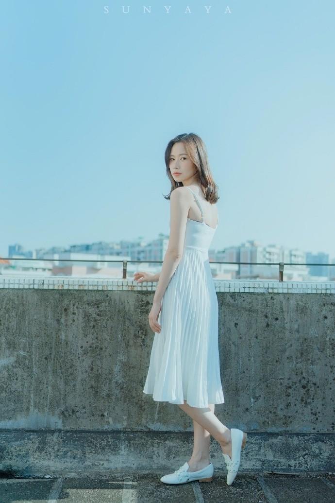 把腿张开让我来疼你乖 我把女朋友啪啪哭了 我协助老公睡我妈