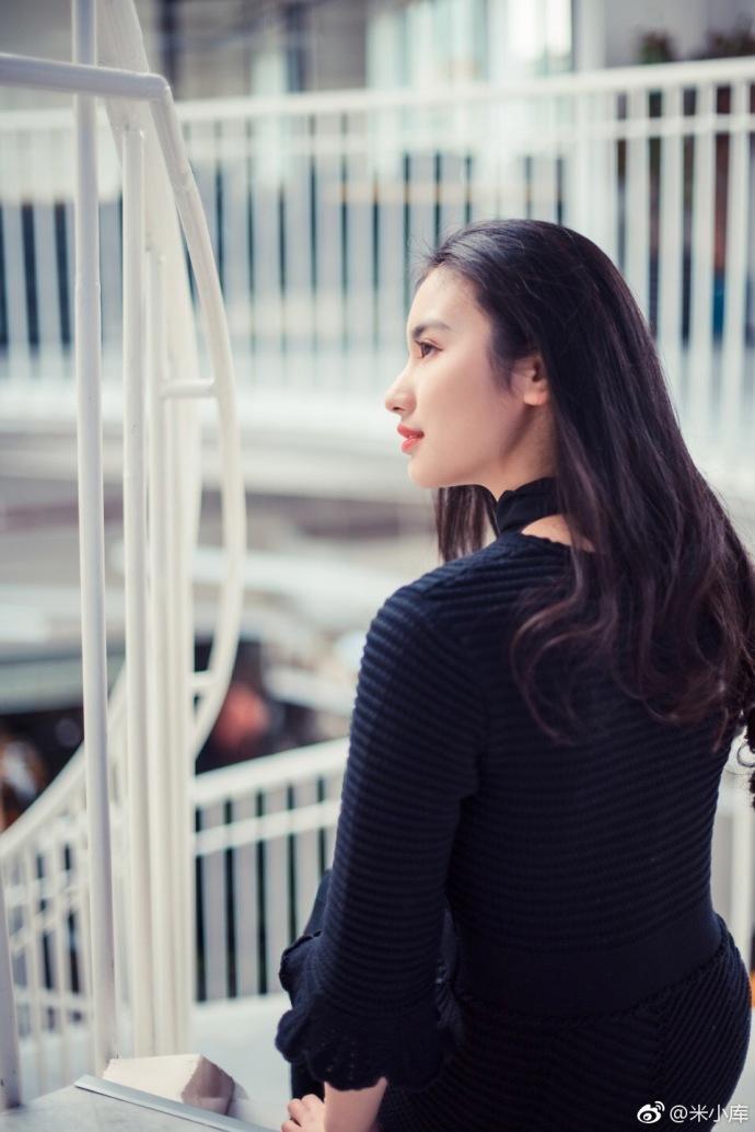 龟头塞进女儿的嫩B里 爸爸的宝贝女儿,嗯啊 乱/伦小说全集