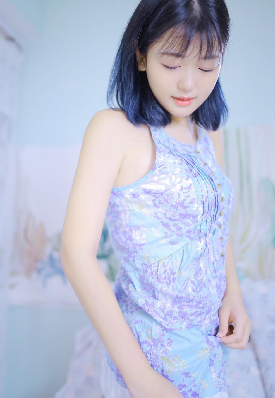 富婆带我喝完酒后，肌肉男在我身上做俯卧撑