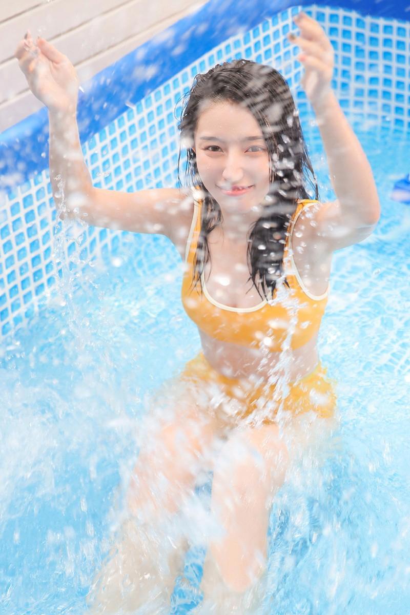 女孩喜欢男孩的表现 看黄书的网站