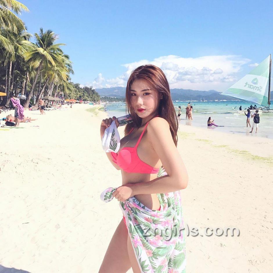 父皇皇兄们不要了姗儿好痛 塞满葡萄不准掉出来 花液四溅痉挛