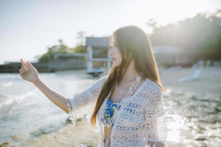 缺陷美人 尹希蓉撒娇的讨饶,可是却没有移动身子分毫(1)