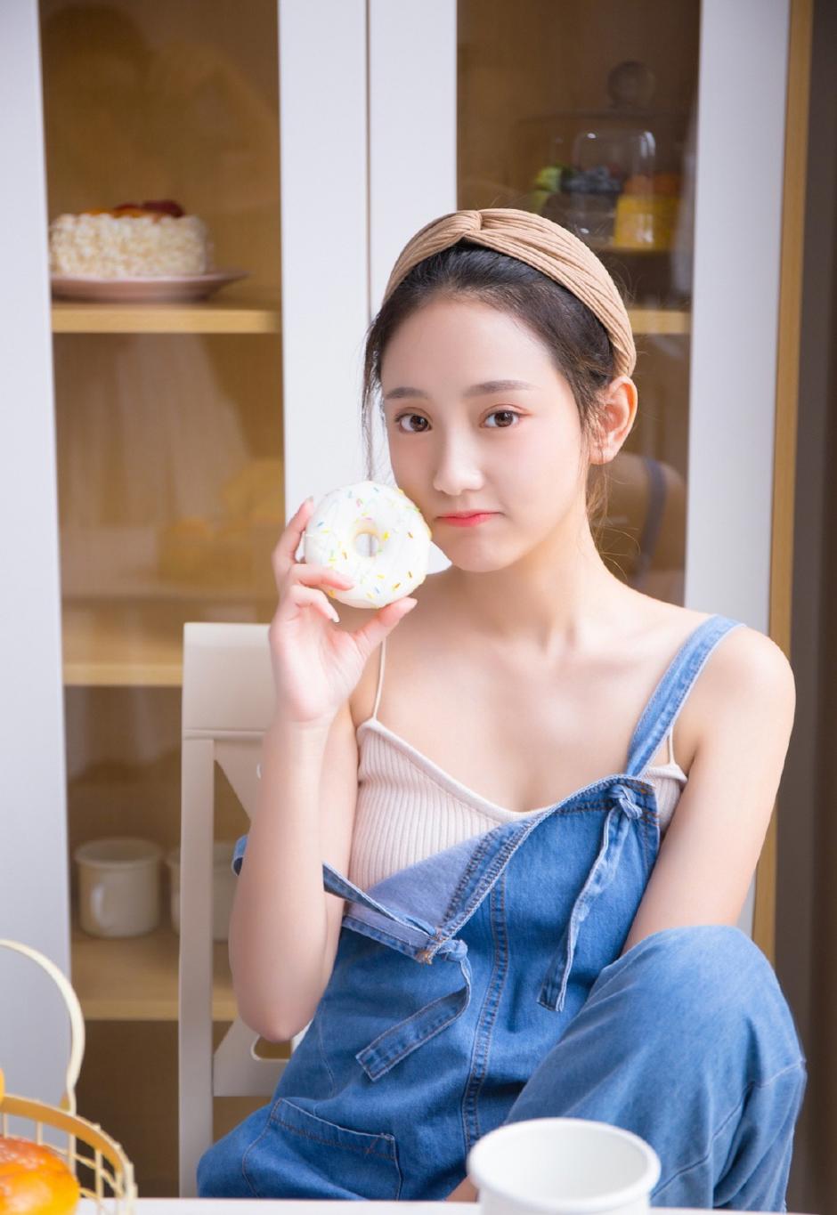 都市欲望疯狂缠绵 都市白领竟然在厕所那样