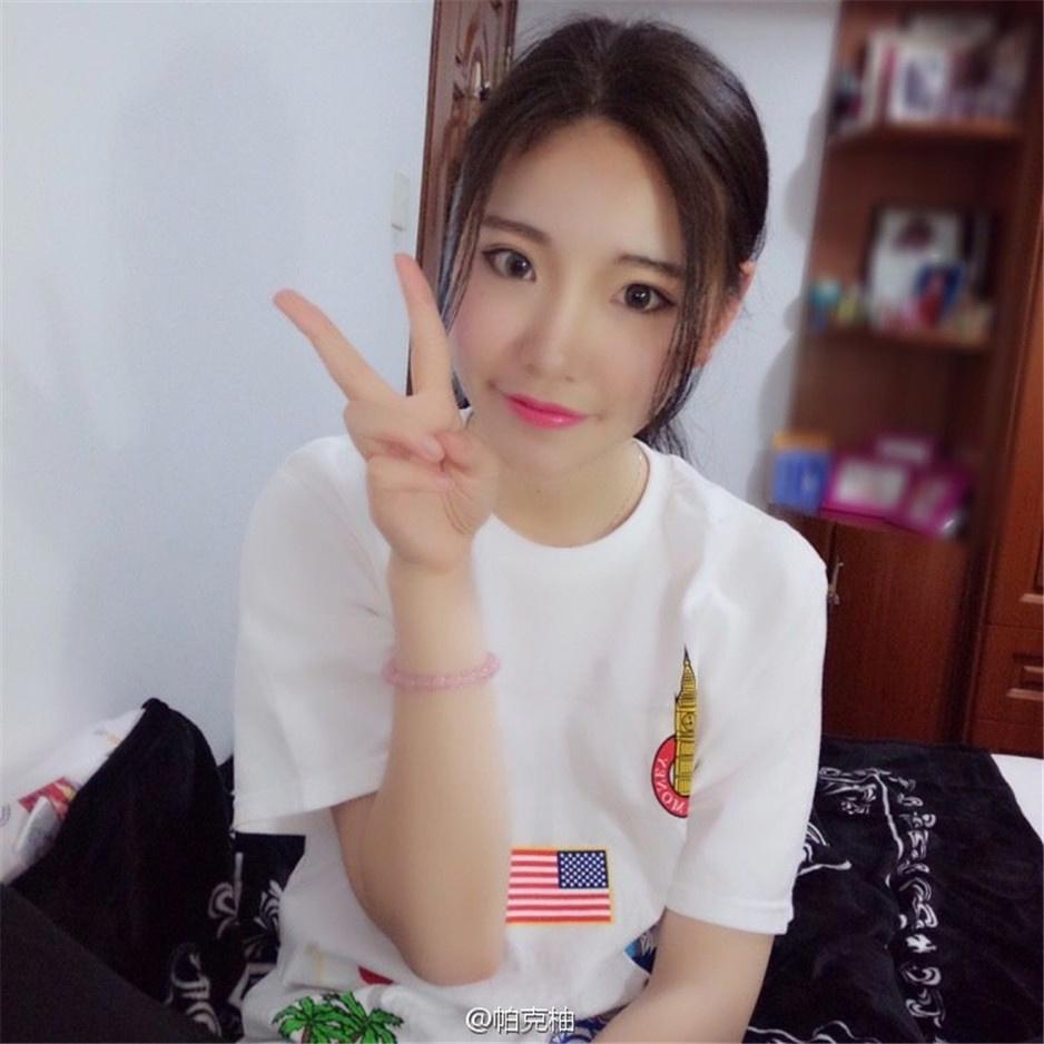 男人没钱等于女人不漂亮？