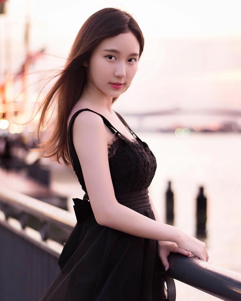从来都没有想过会出轨 而且还是干哥哥