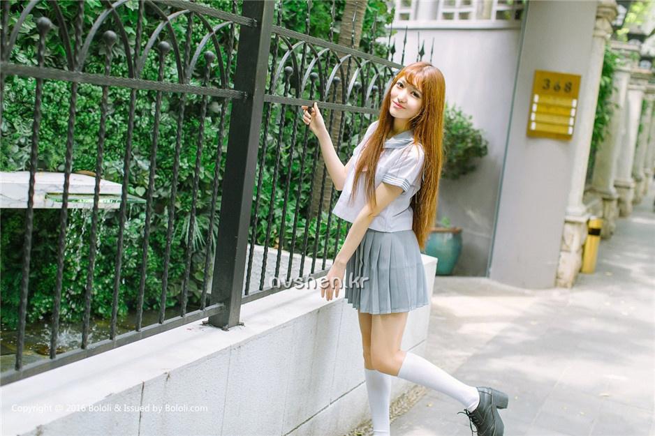 蝙蝠与弯月