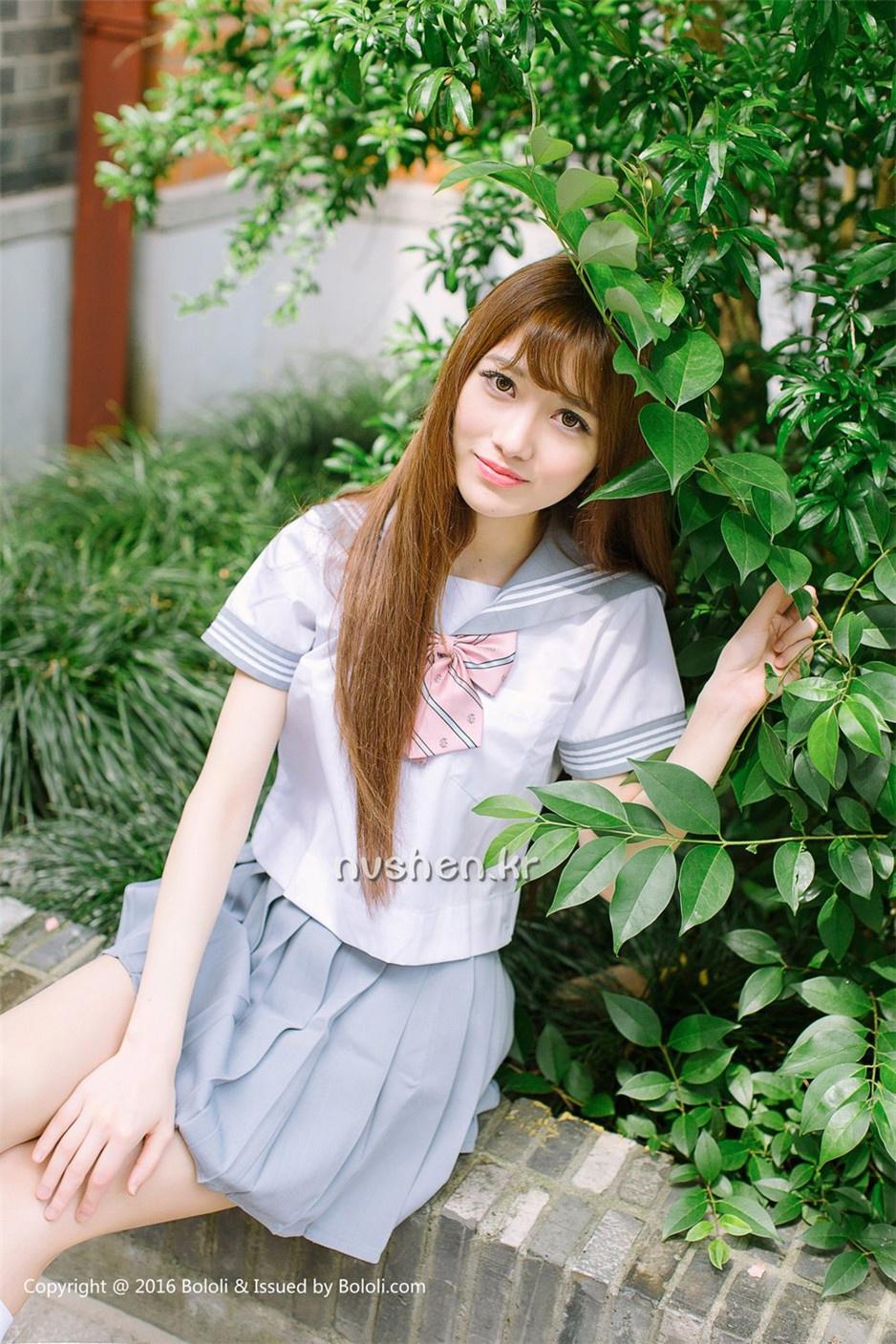 妻子和我跟老外玩3P