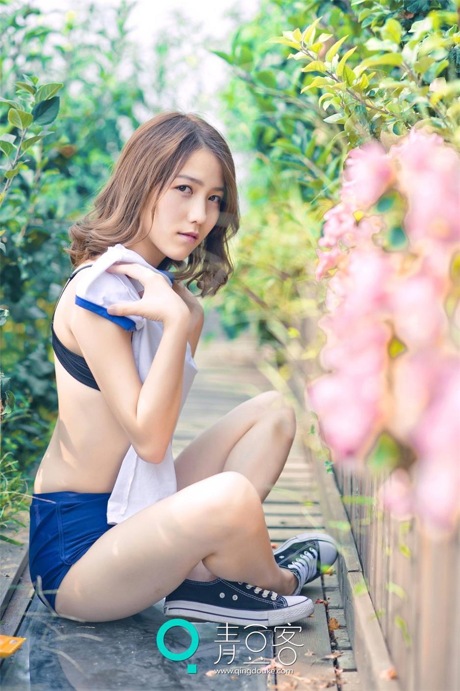 黑暗少女天亮了，舞不尽悲怆感恩