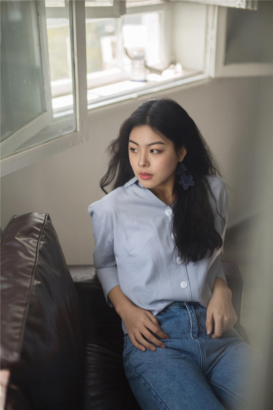 美女都摸出水了 弟弟别摸了都出水了