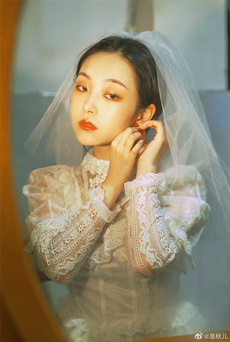 公公早年的疯狂,让他死在了两个女人的身旁