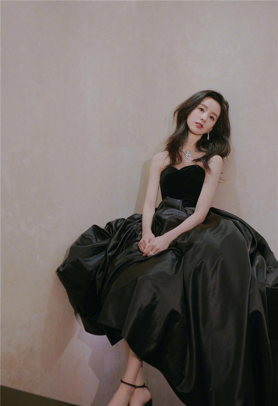 听花开，看雨落