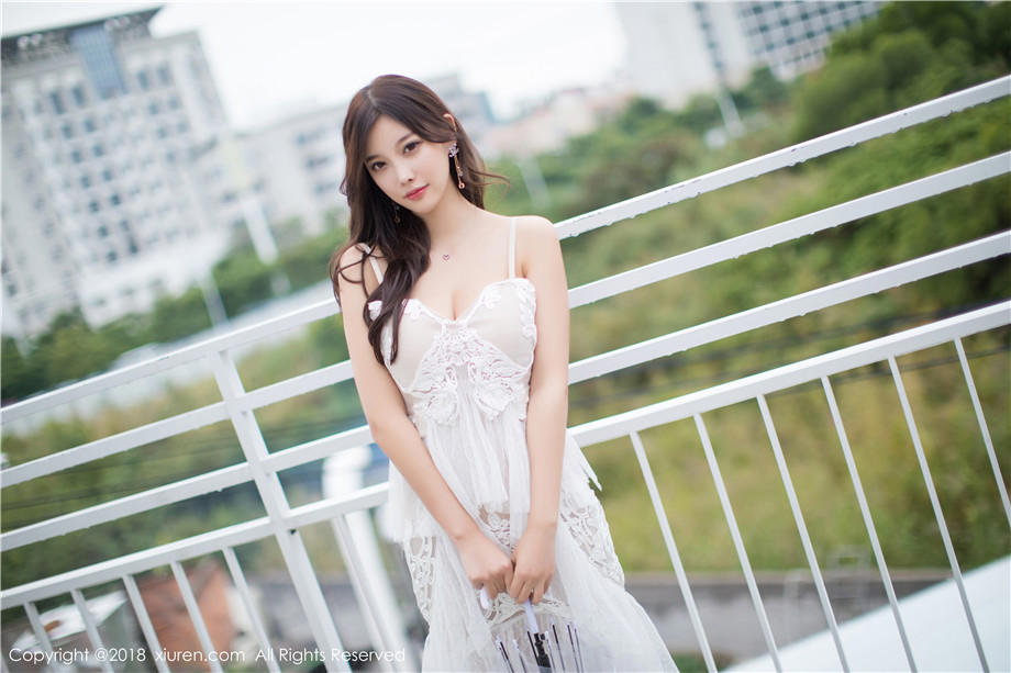 公司派我出差与美女大学生性事