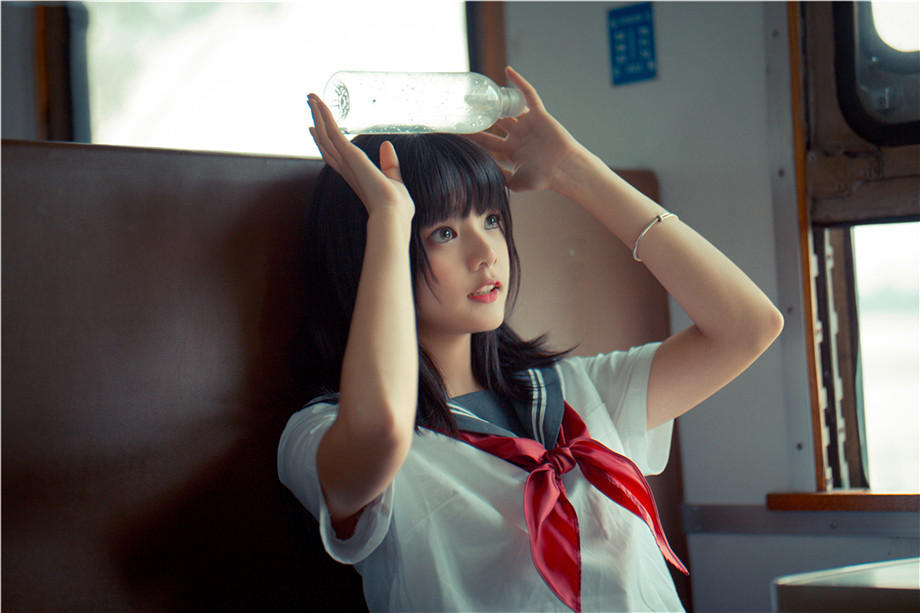 艾薇儿的丑母亲_生活故事