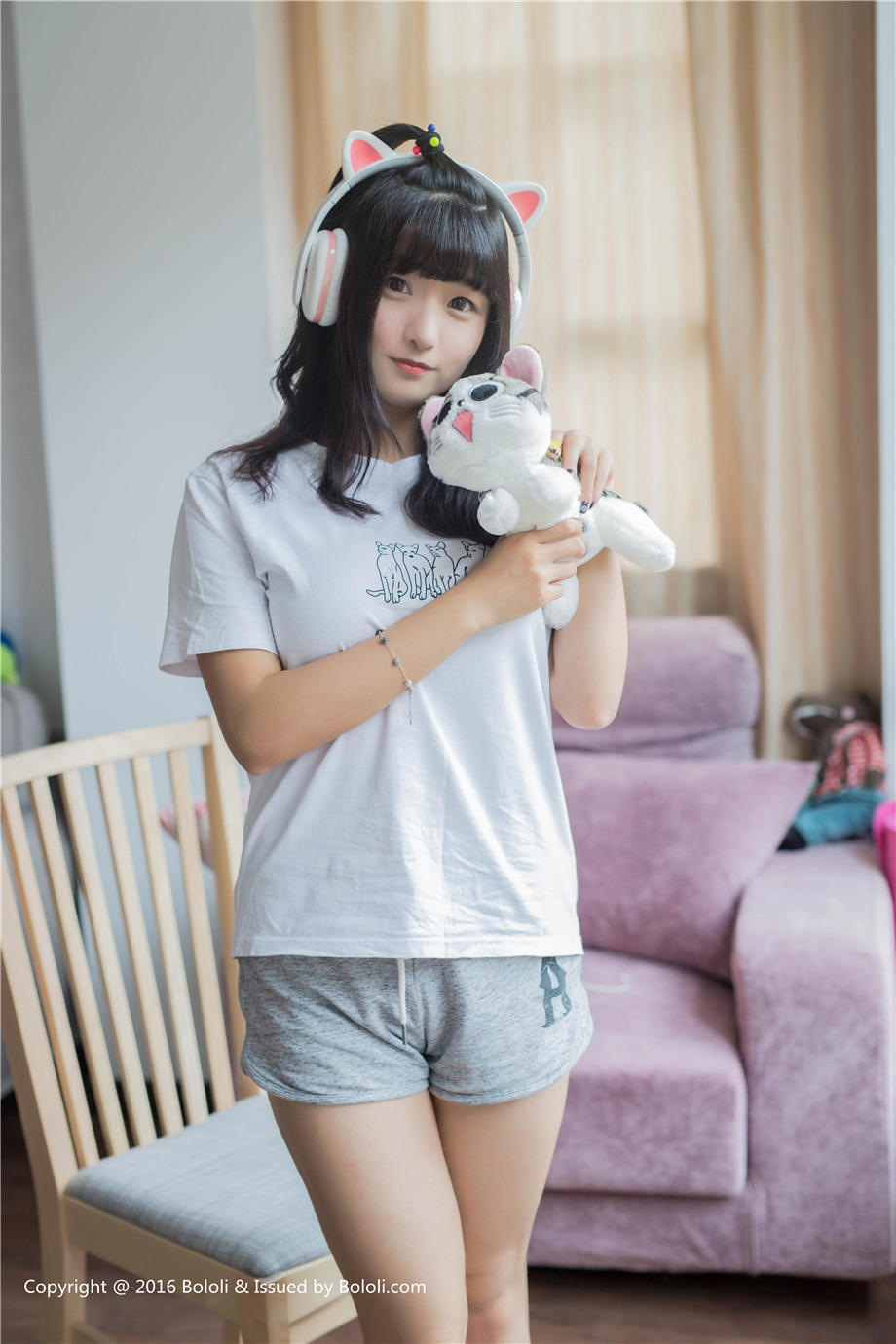跳来跳去的女孩