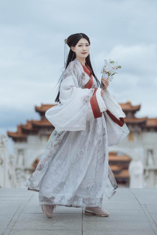 素静至美