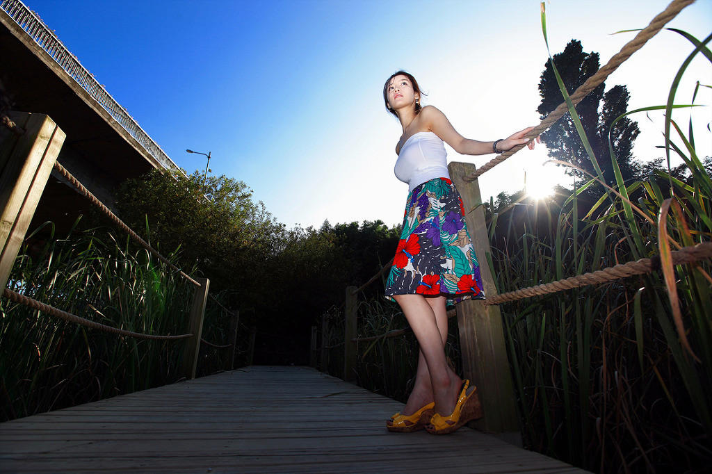 18岁少女的我堕落了还这么要回尊严