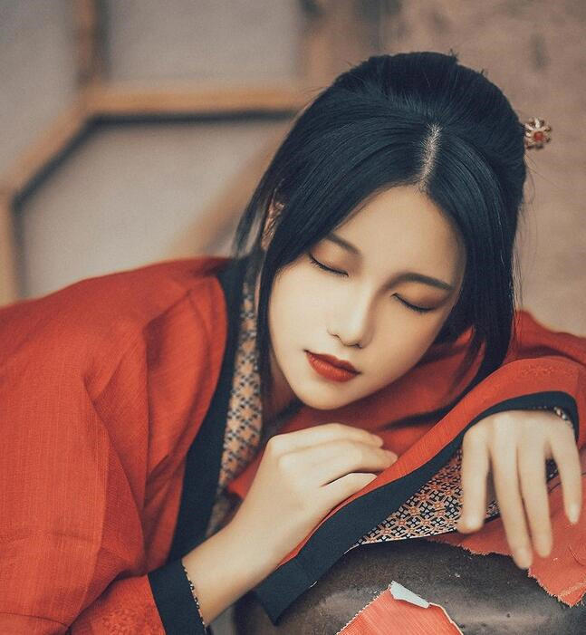 老婆与同事玩4P性游戏，把她爽死了