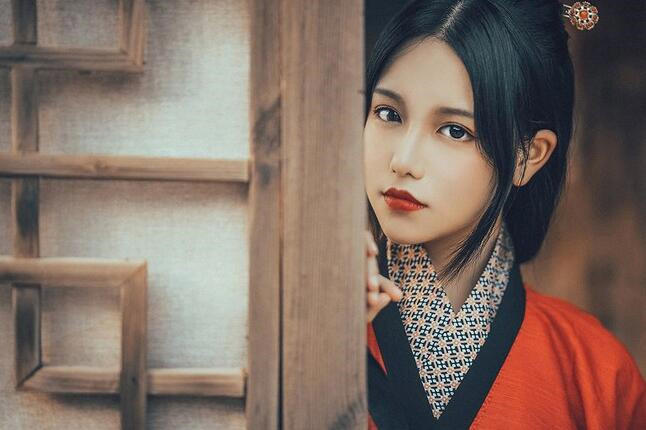 寂寞空庭春欲晚 发生在合租房的故事 男友说想抱着我睡觉