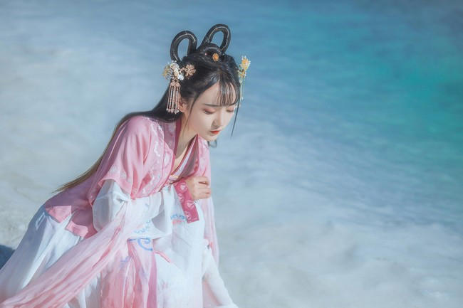 都市欲望疯狂缠绵 性感女老师让我尝到女神的味道