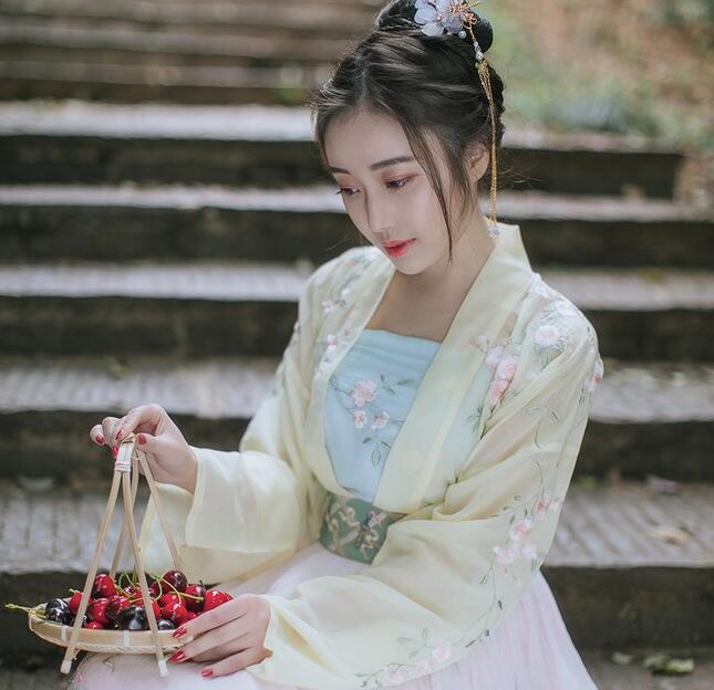 半尺人偶_灵异故事