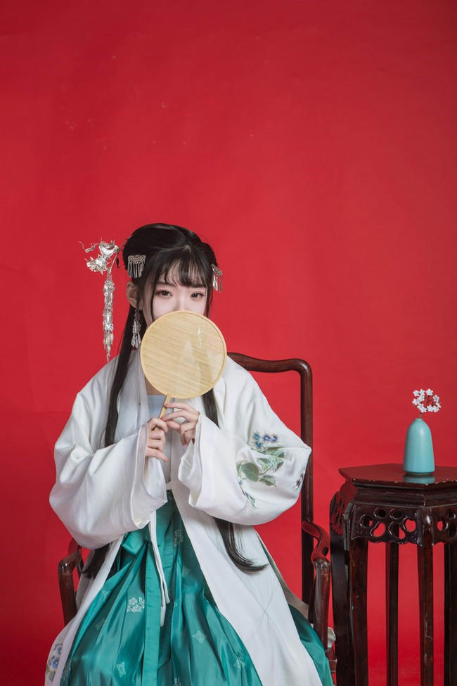 怀孕七个月被婆婆赶出家门 老公也骂我"犯贱"