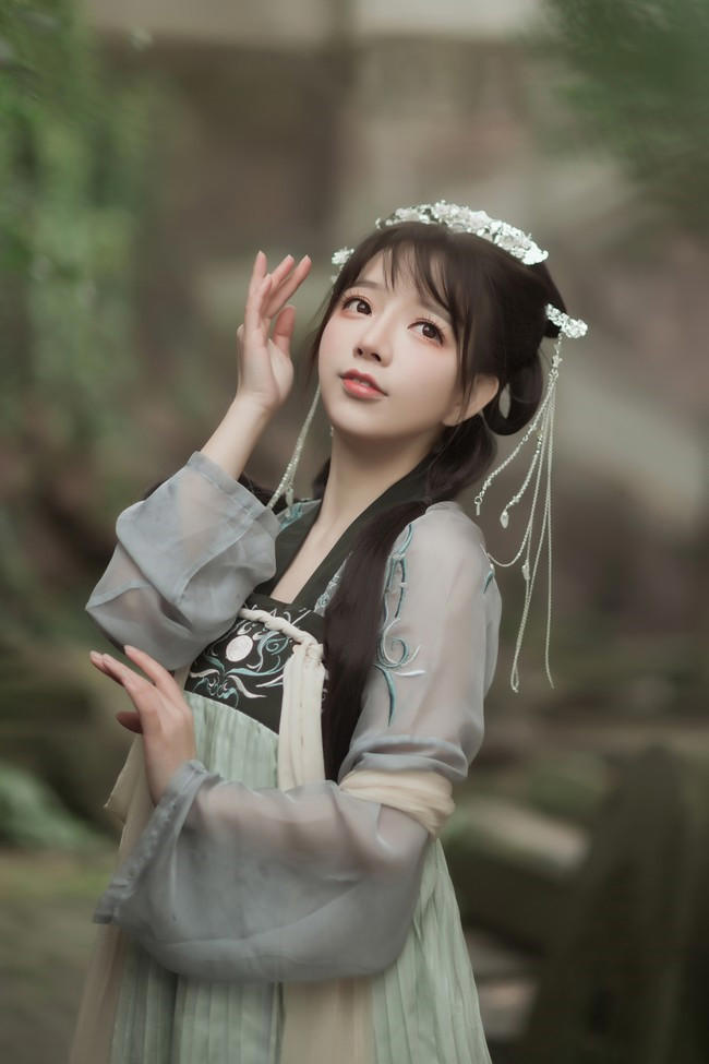 隔壁的性感大波妹让我彻夜难眠