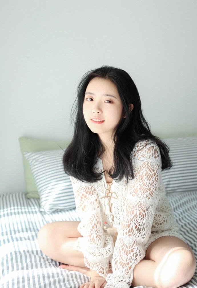 与女友和她姐姐出游的3人一起的性经历(2)