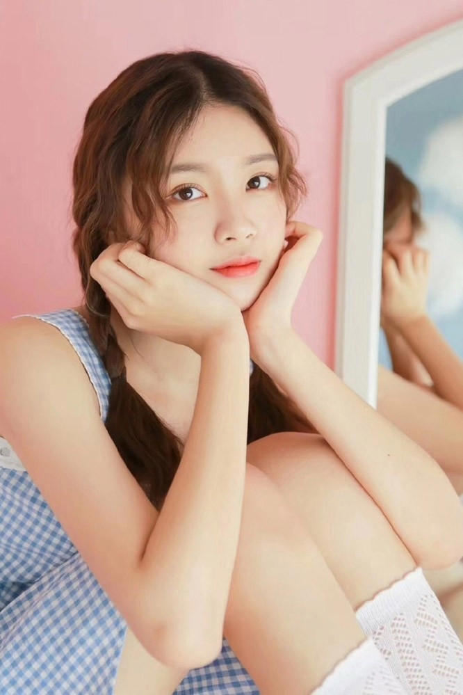 姐姐把我裤子脱了 继父叫妈妈和姐姐一起同床