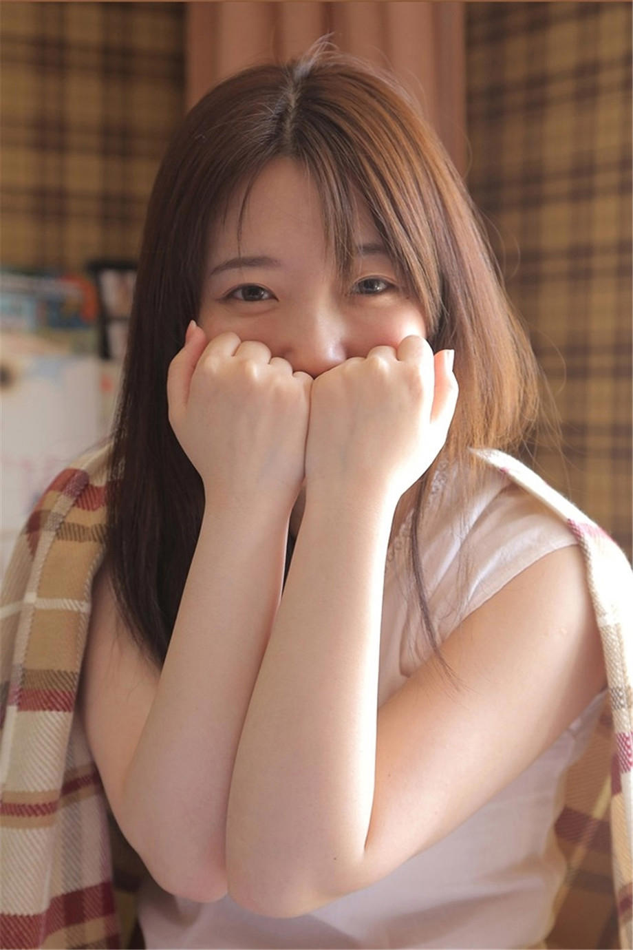 他们说她是人尽可夫的女人，可我就爱她