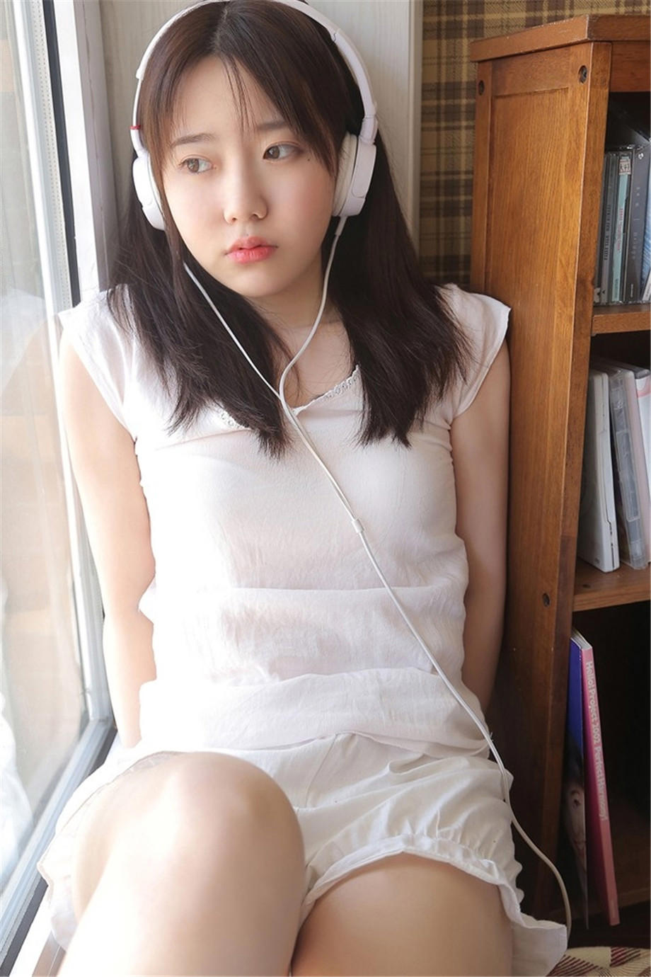 老婆跟我吵架后 一夜和两个男人偷欢