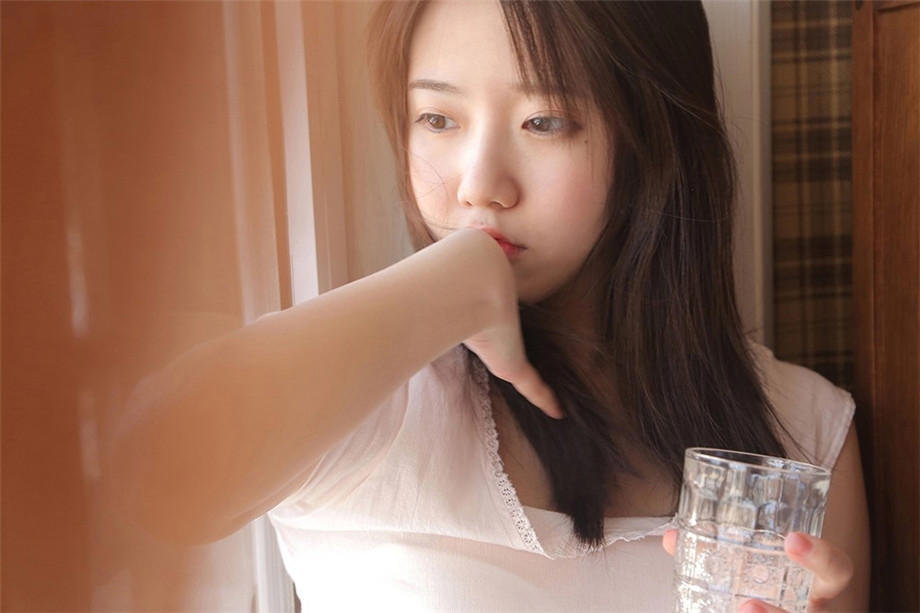 女人自慰口述:一个已婚女人自慰高潮的过程