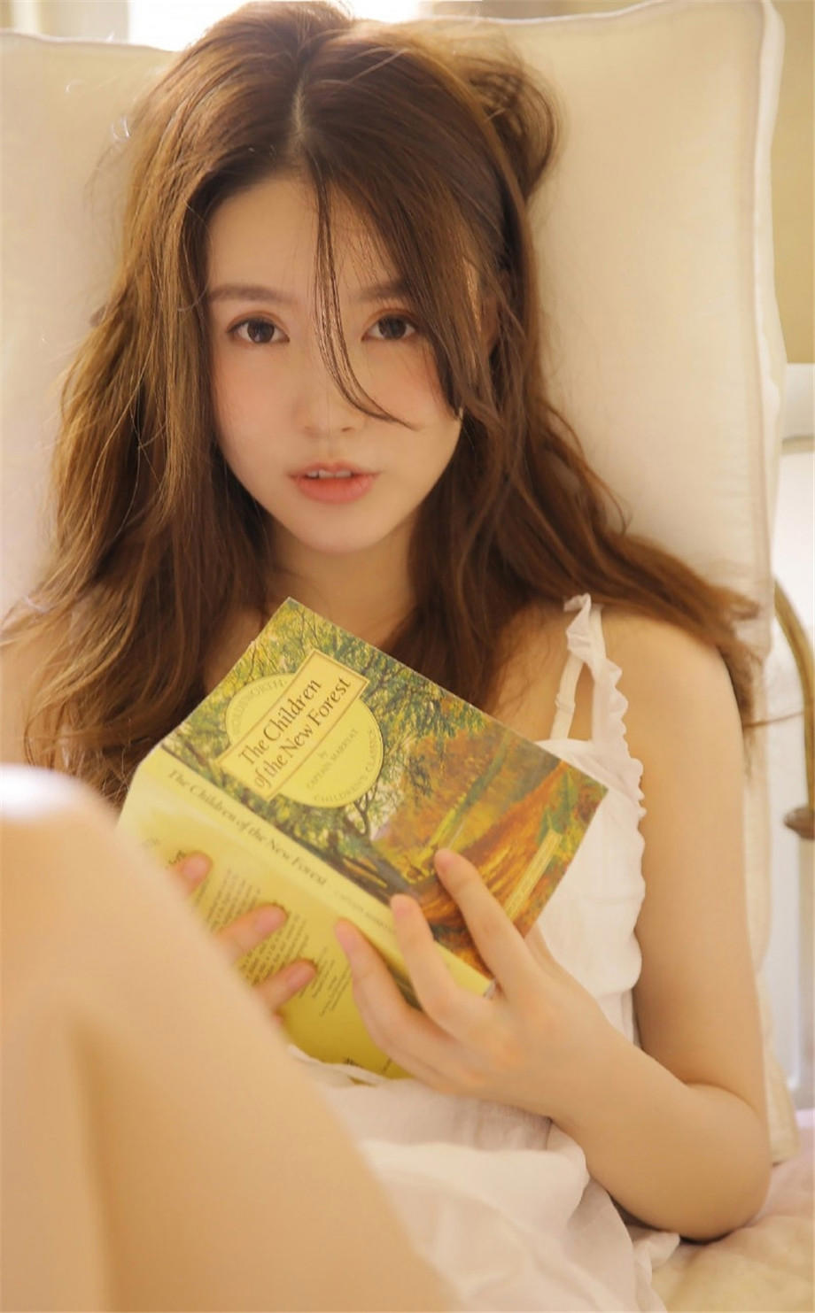 李小璐的胸是真的吗?李小璐的胸围有多大 李小璐胸围凸点图片